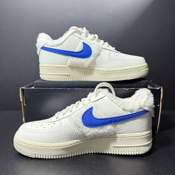 Nike Air Force 1 '07 Womens Size 5 White Sherpa Fleece DO6680-100‎ Blue Coconut - Picture 3 of 16